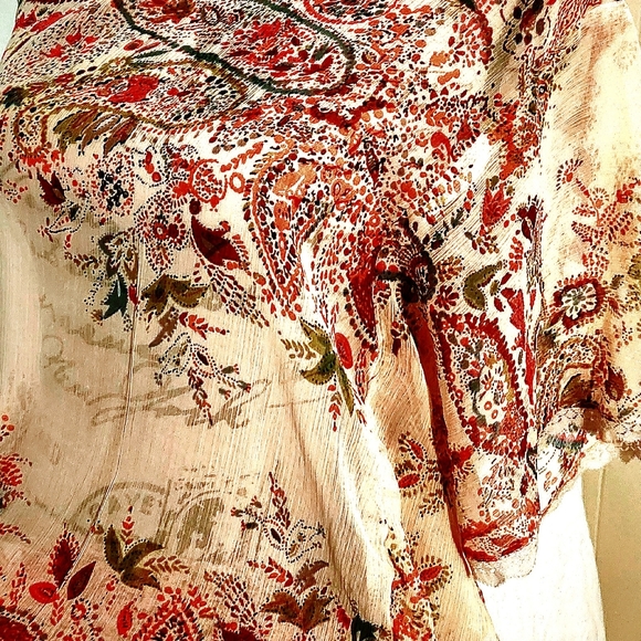 Bohemian Floral Print Top - Picture 3 of 4